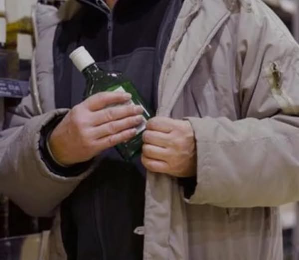 INTENTÓ ROBAR UNA BOTELLA DE WHISKY Y TERMINÓ CONDENADO POR LA JUSTICIA